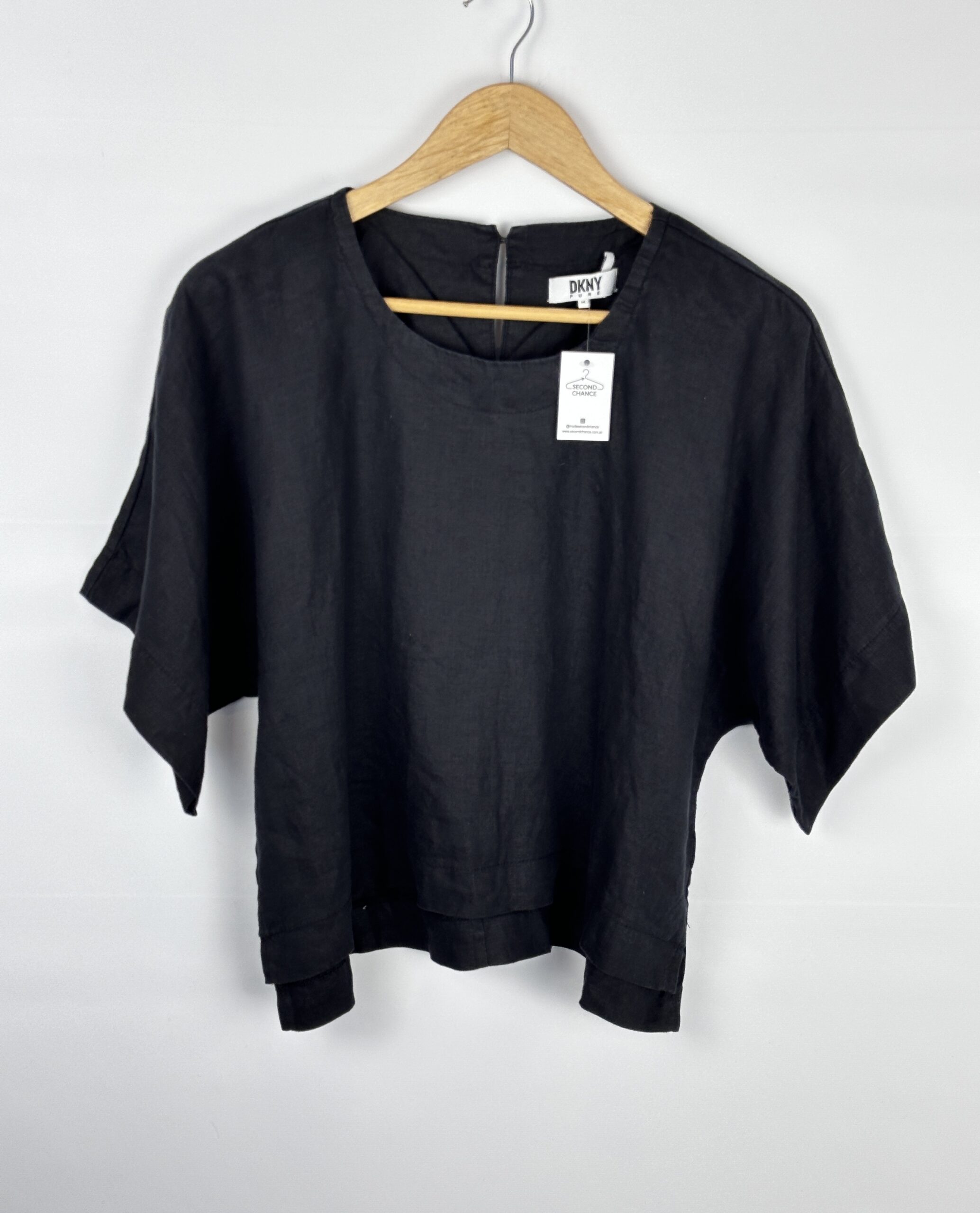 BLUSA NEGRA DE LINO DKNY (M)