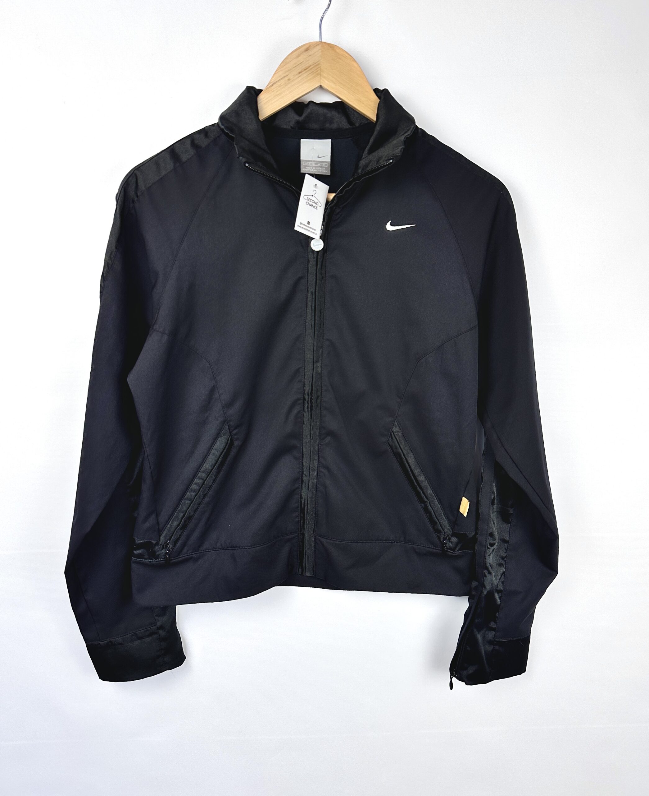 CAMPERA LIVIANA NEGRA NIKE (M) - Imagen 3