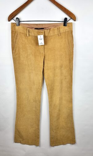 PANTALON TIRO BAJO DE CORDEROY FINO AKIABARA (S)