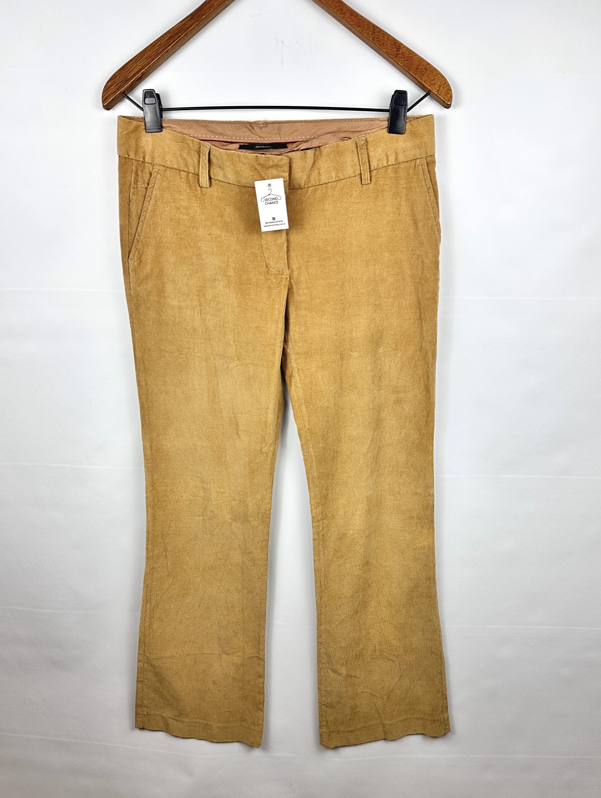 PANTALON TIRO BAJO DE CORDEROY FINO AKIABARA (S)
