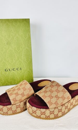 SANDALIAS PLATAFORMA GUCCI COLOR BEIGE + BORDÓ ORIGINALES CON CAJA (38)