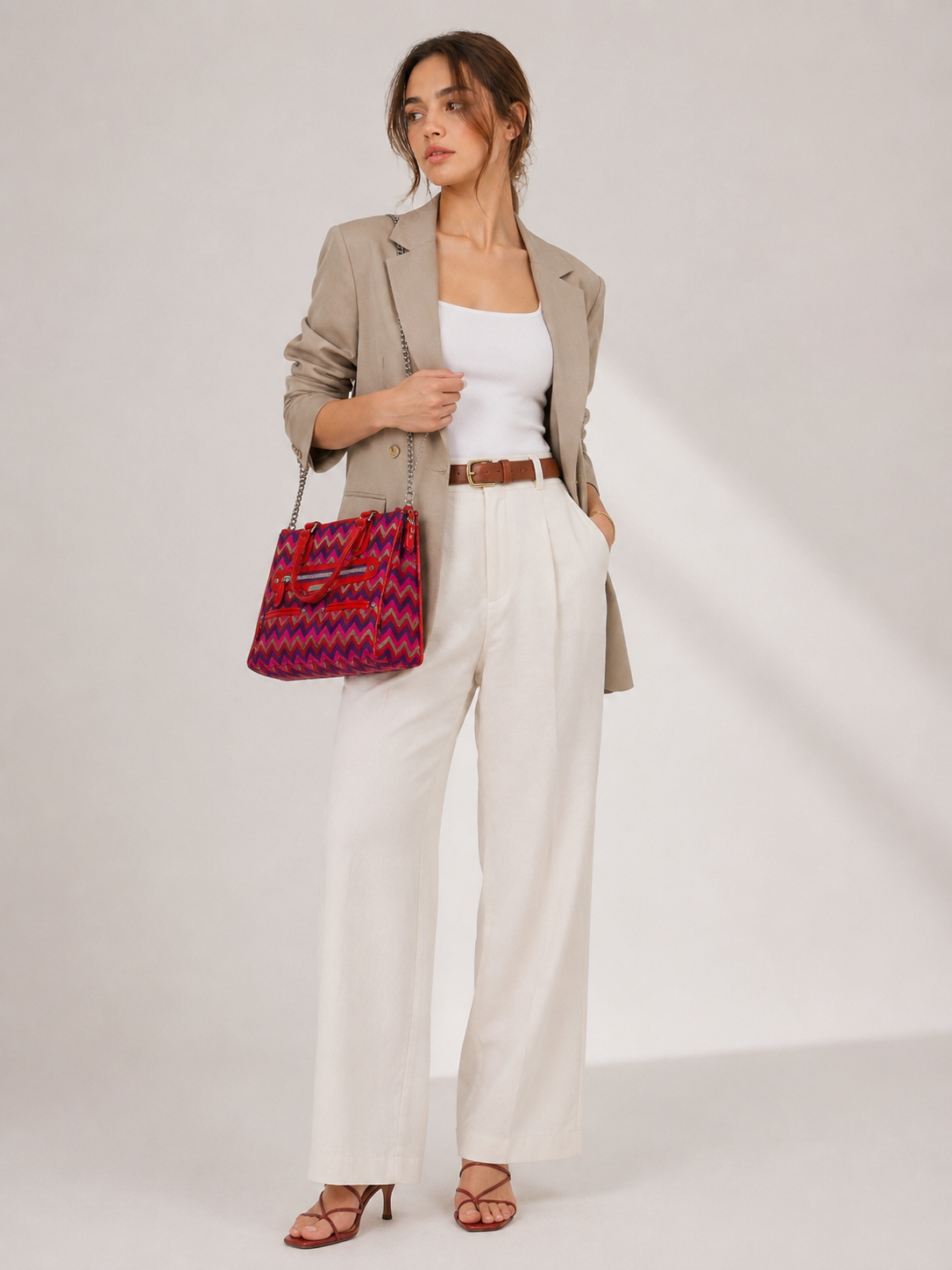 CARTERA DE CUERO REVESTIDA EN TELA ROJA JACKIE SMITH - Imagen 4