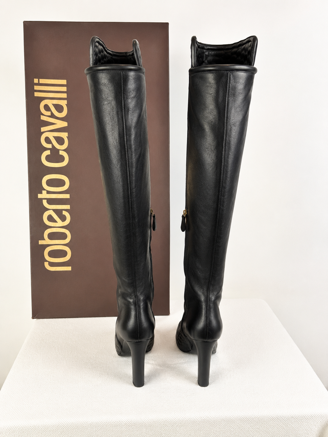 BOTAS CAÑA ALTA NEGRAS ROBERTO CAVALLI ORIGINALES CON HOLOGRAMA DE AUTENTICIDAD(38) - Imagen 4
