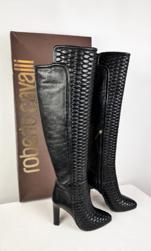 BOTAS CAÑA ALTA NEGRAS ROBERTO CAVALLI ORIGINALES CON HOLOGRAMA DE AUTENTICIDAD(38)