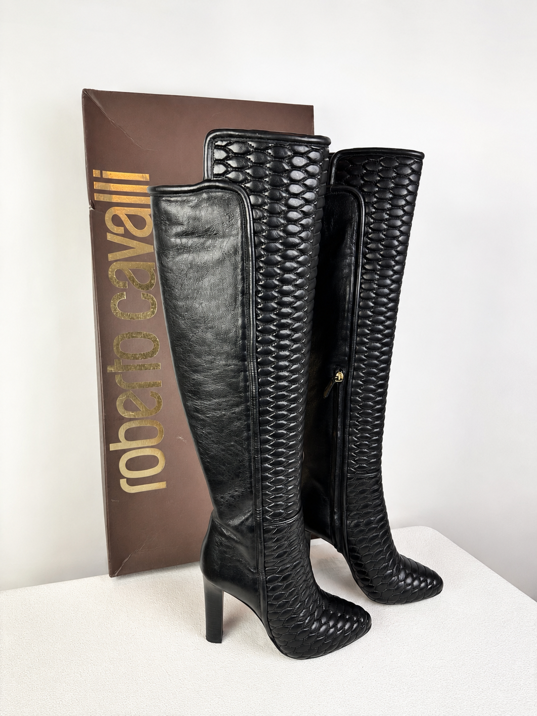 BOTAS CAÑA ALTA NEGRAS ROBERTO CAVALLI ORIGINALES CON HOLOGRAMA DE AUTENTICIDAD(38)