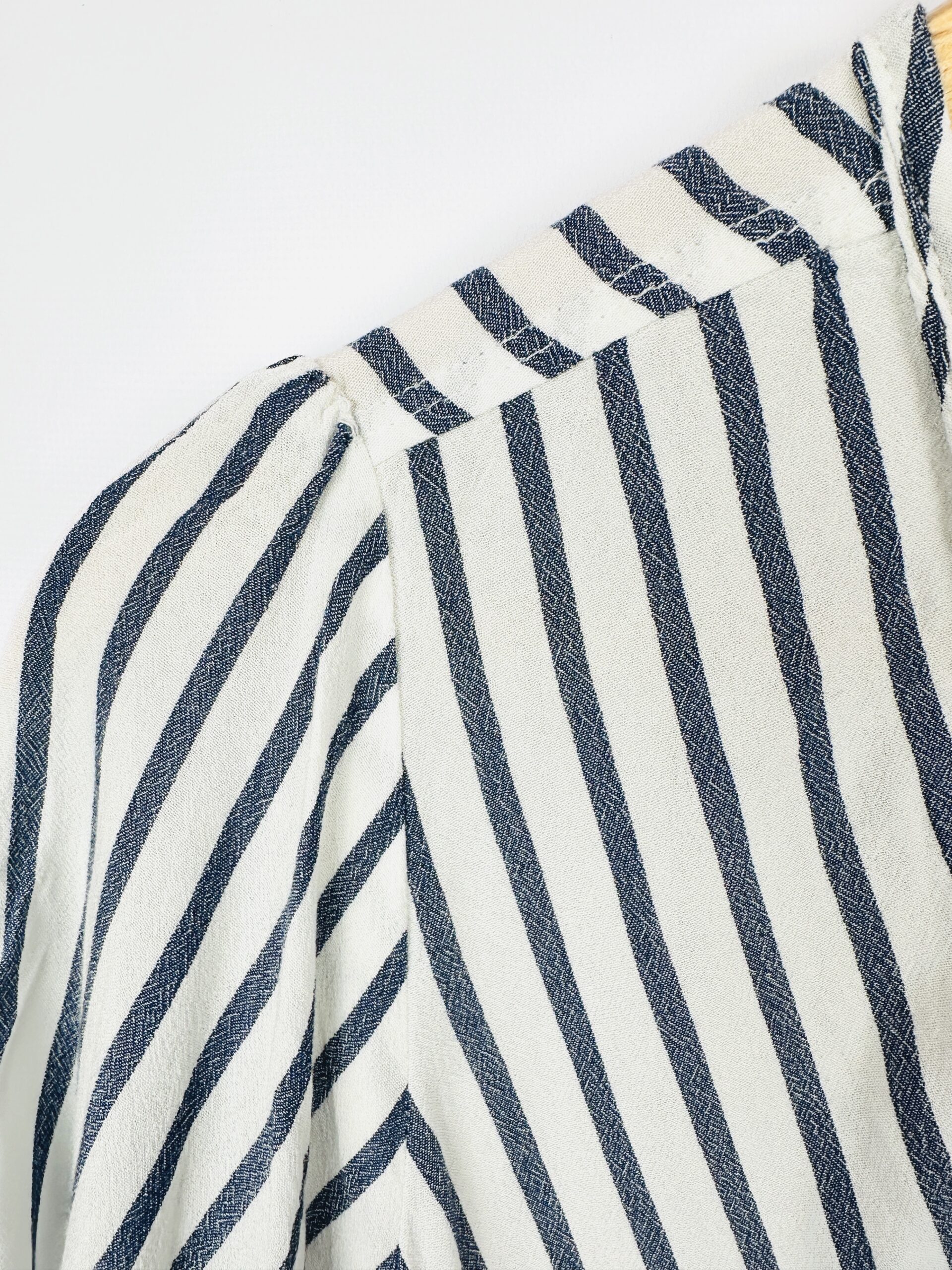 TOP A RAYAS ABERCROMBIE & FITCH (XS) - Imagen 2