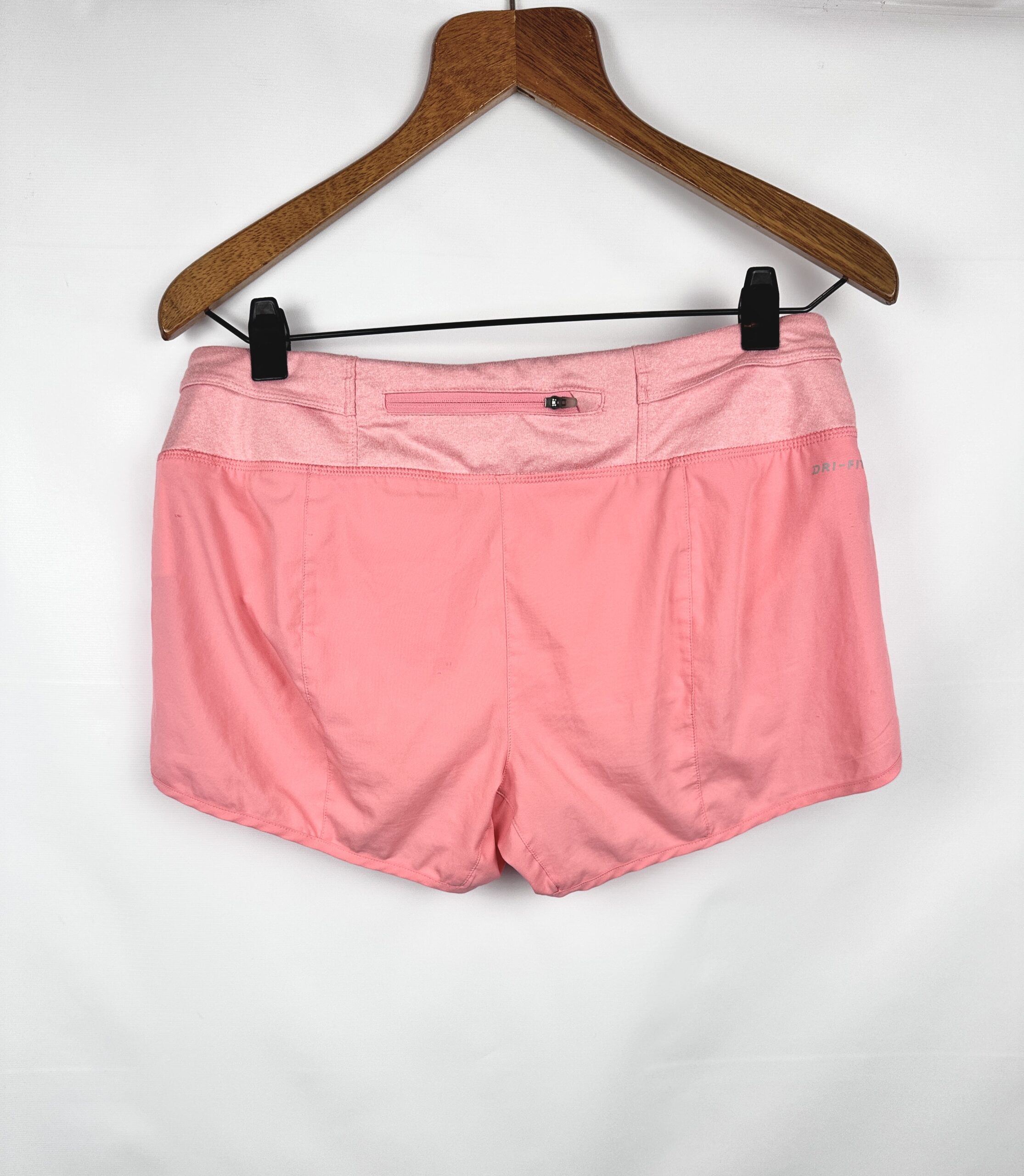 SHORT DEPORTIVO ROSA NIKE (M) - Imagen 3