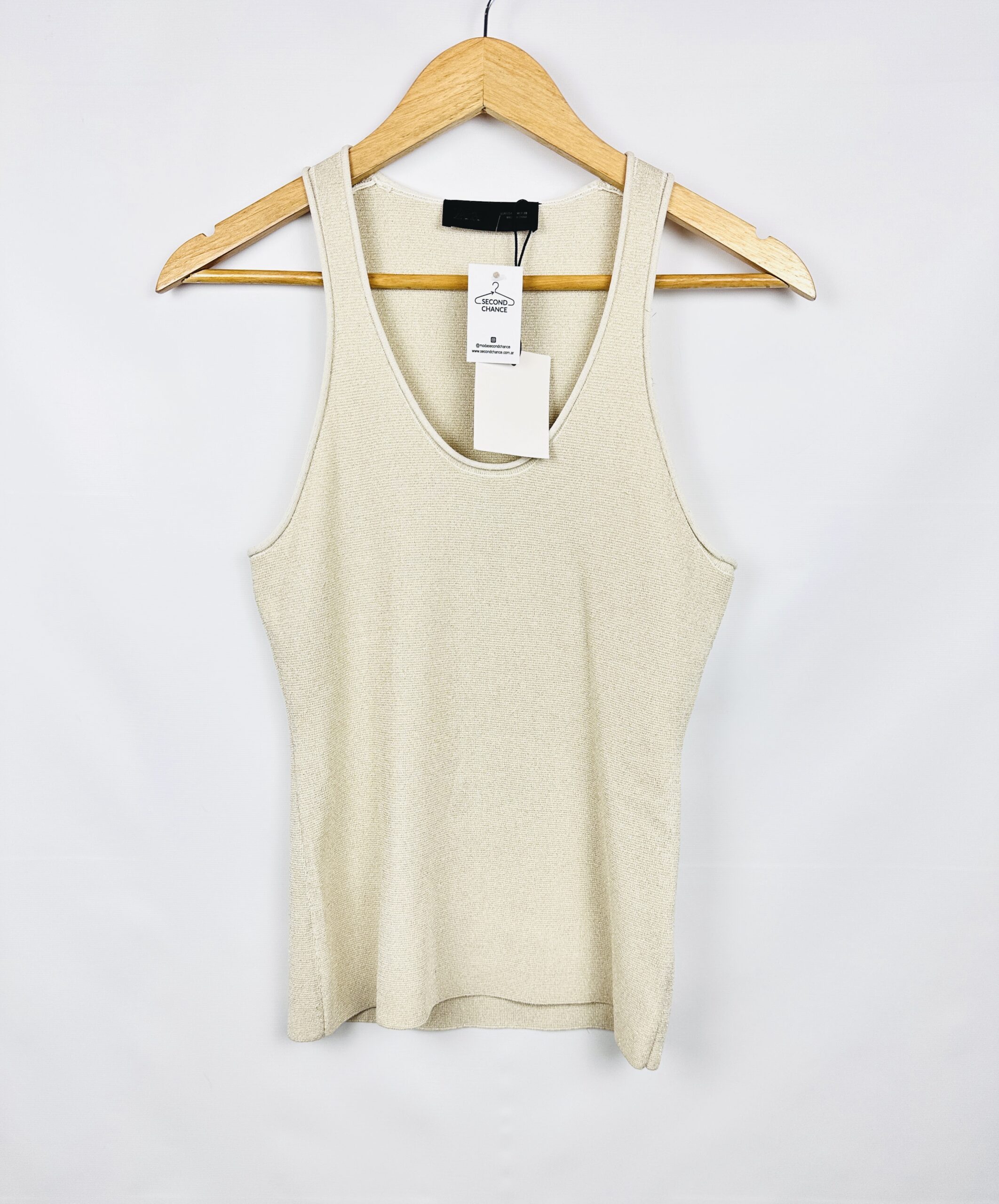 MUSCULOSA CREMA + BRILLOS ZARA NUEVA CON ETIQUETA (M)