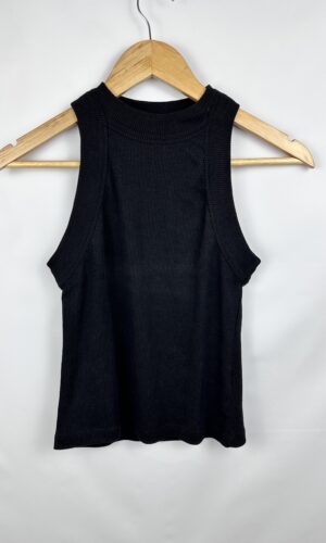 MUSCULOSA NEGRA REBEL (M)