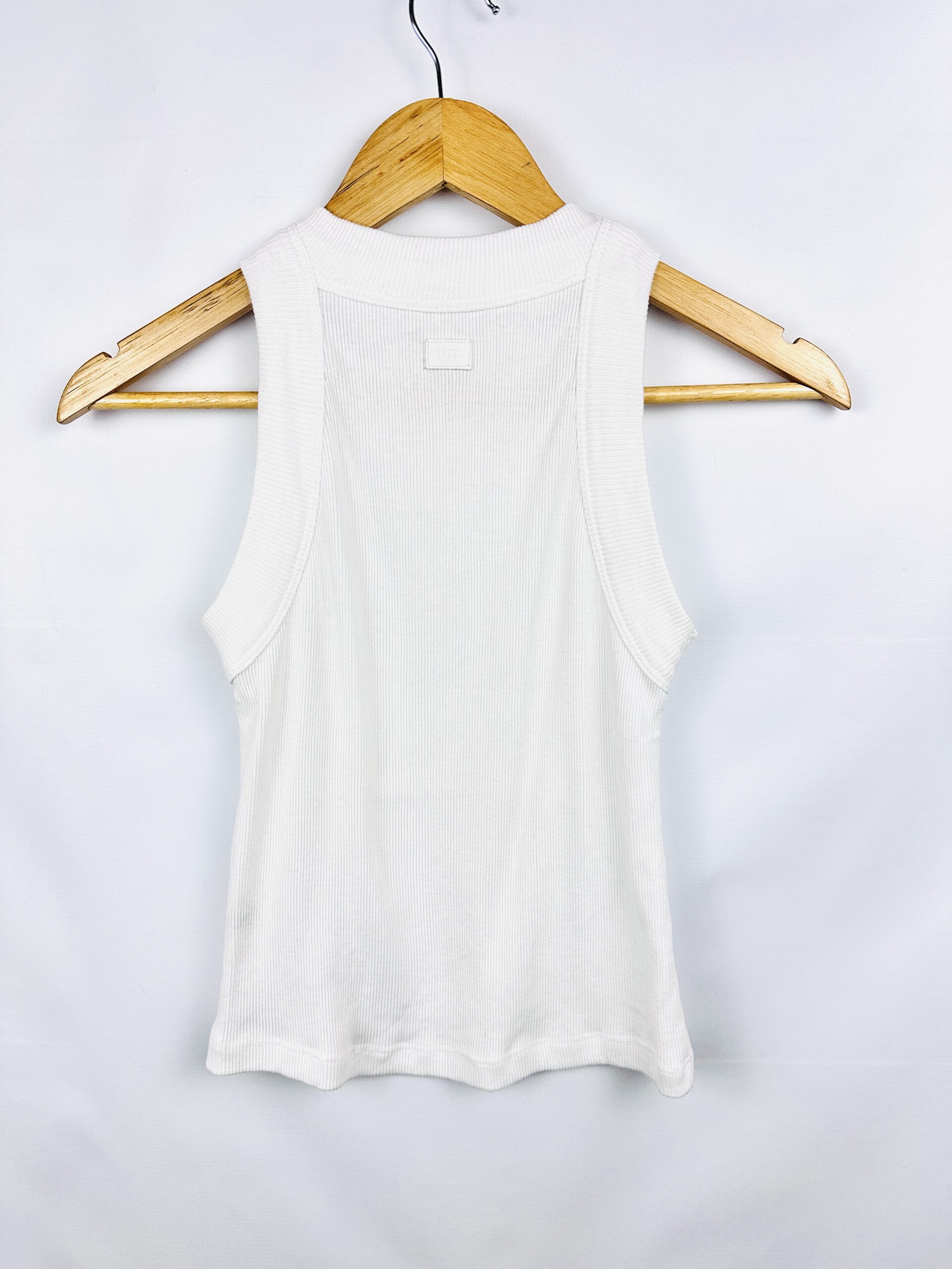 MUSCULOSA BLANCA REBEL (M) - Imagen 3