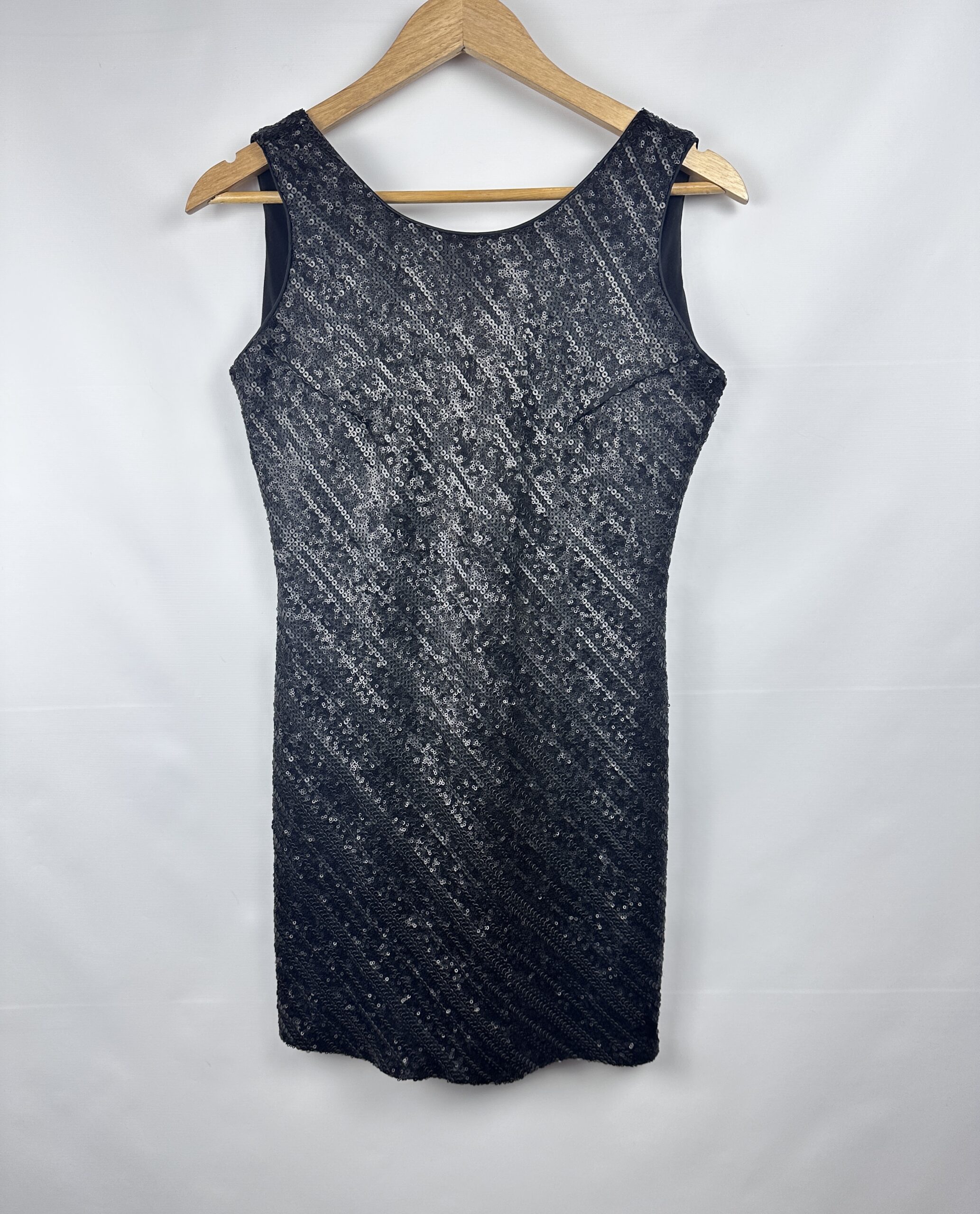 VESTIDO NEGRO SIN MANGAS +LENTEJUELAS ONA SAEZ (L)