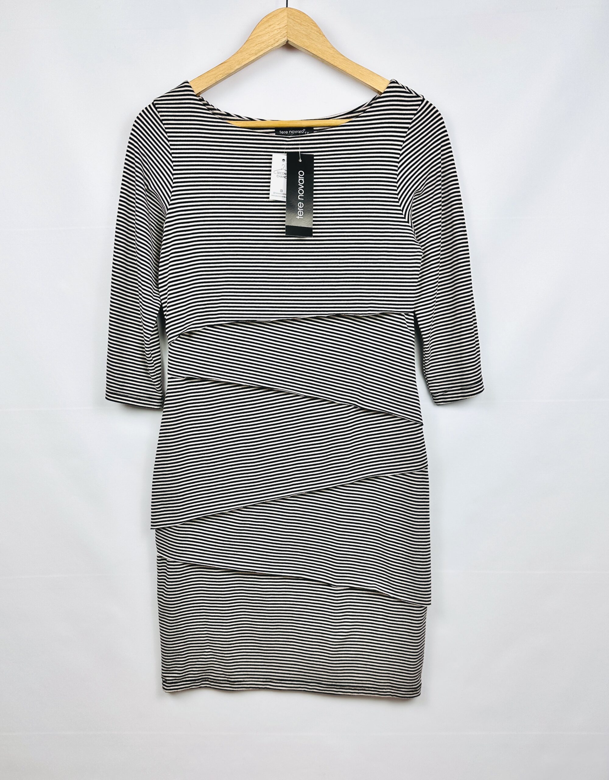 VESTIDO A RAYAS ASIMETRICO TERE NOVARO NUEVO CON ETIQUETA(M)