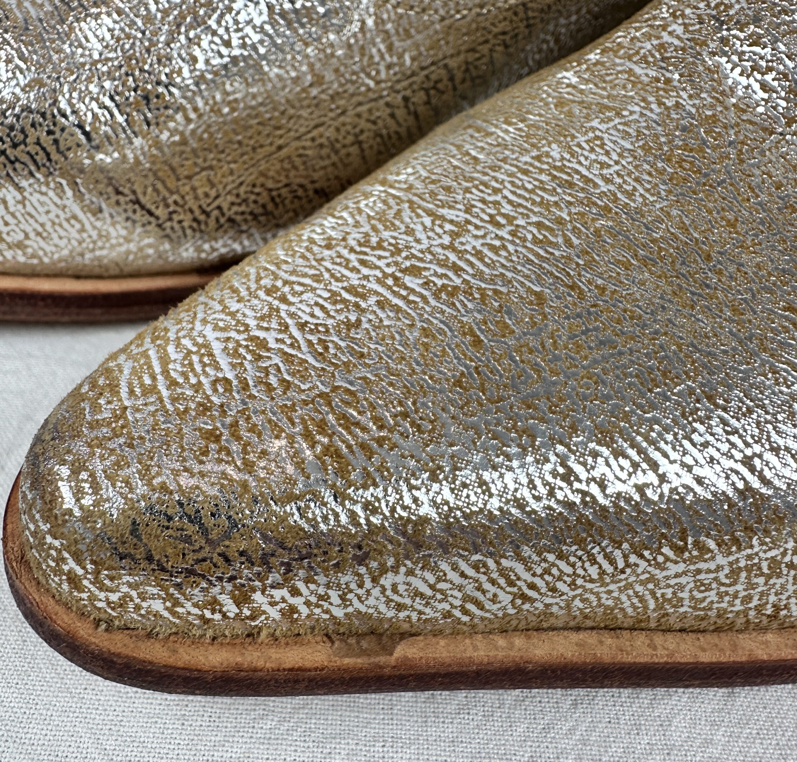 ZAPATOS ABOTINADOS DE CUERO PUNTA FINA LAS PEPAS (39) - Imagen 2