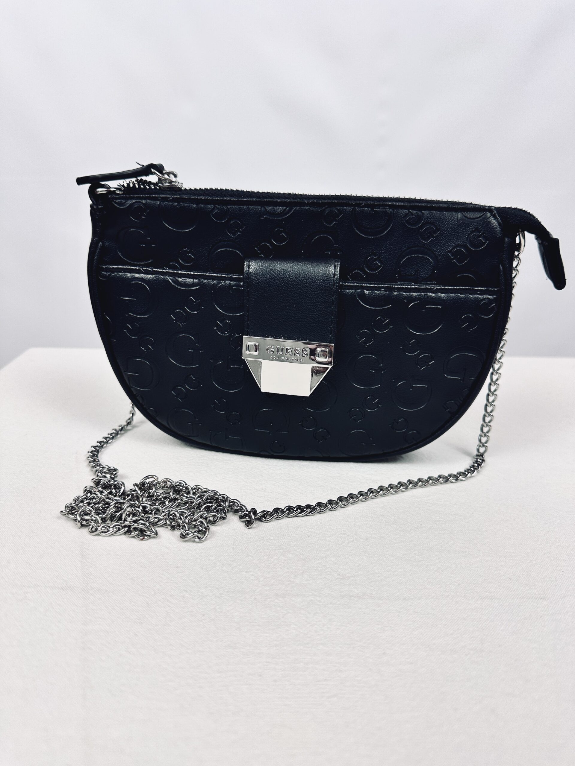 BANDOLERA NEGRA GUESS