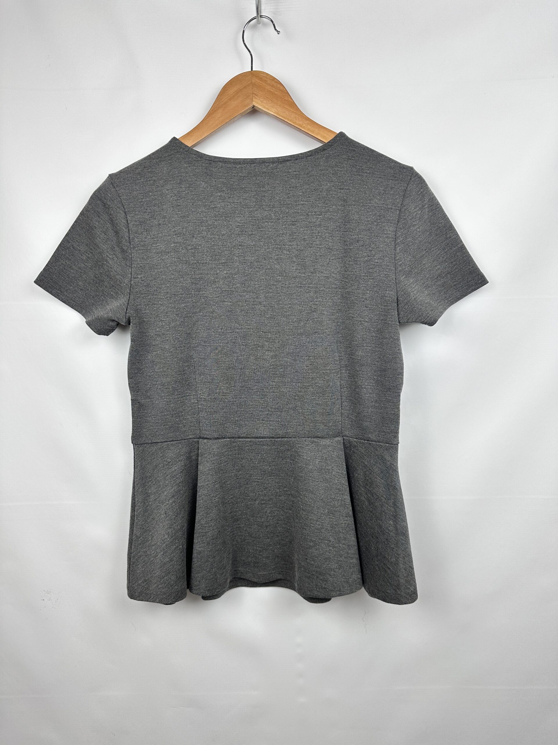 BLUSA GRIS FOREVER 21 (L) - Imagen 3
