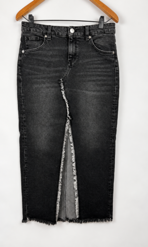 POLLERA DE JEAN NEGRA LARGA H&M (M)
