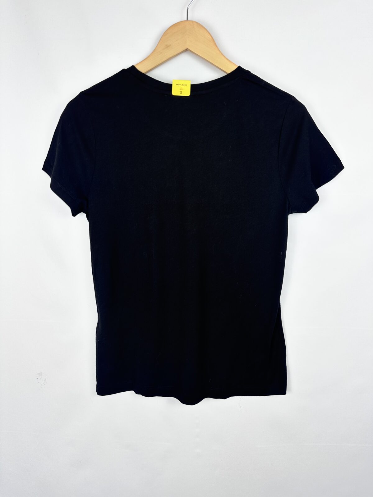 REMERA NEGRA NUEVA DKNY (S) - Imagen 3