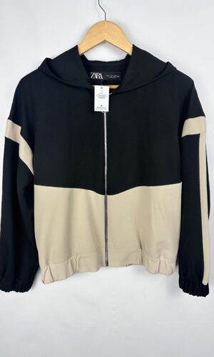 CAMPERA LIVIANA BEIGE Y NEGRA ZARA (S)