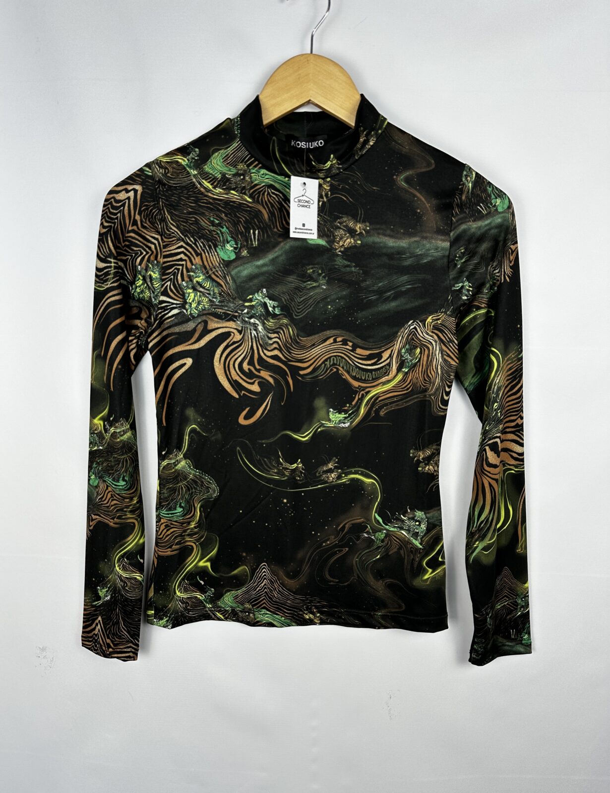 CAMISETA ESTAMPADA NUEVA KOSIUKO (S)