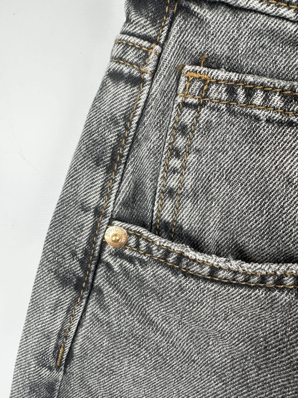 SHORT DE JEAN RIGIDO H&M (M) - Imagen 2