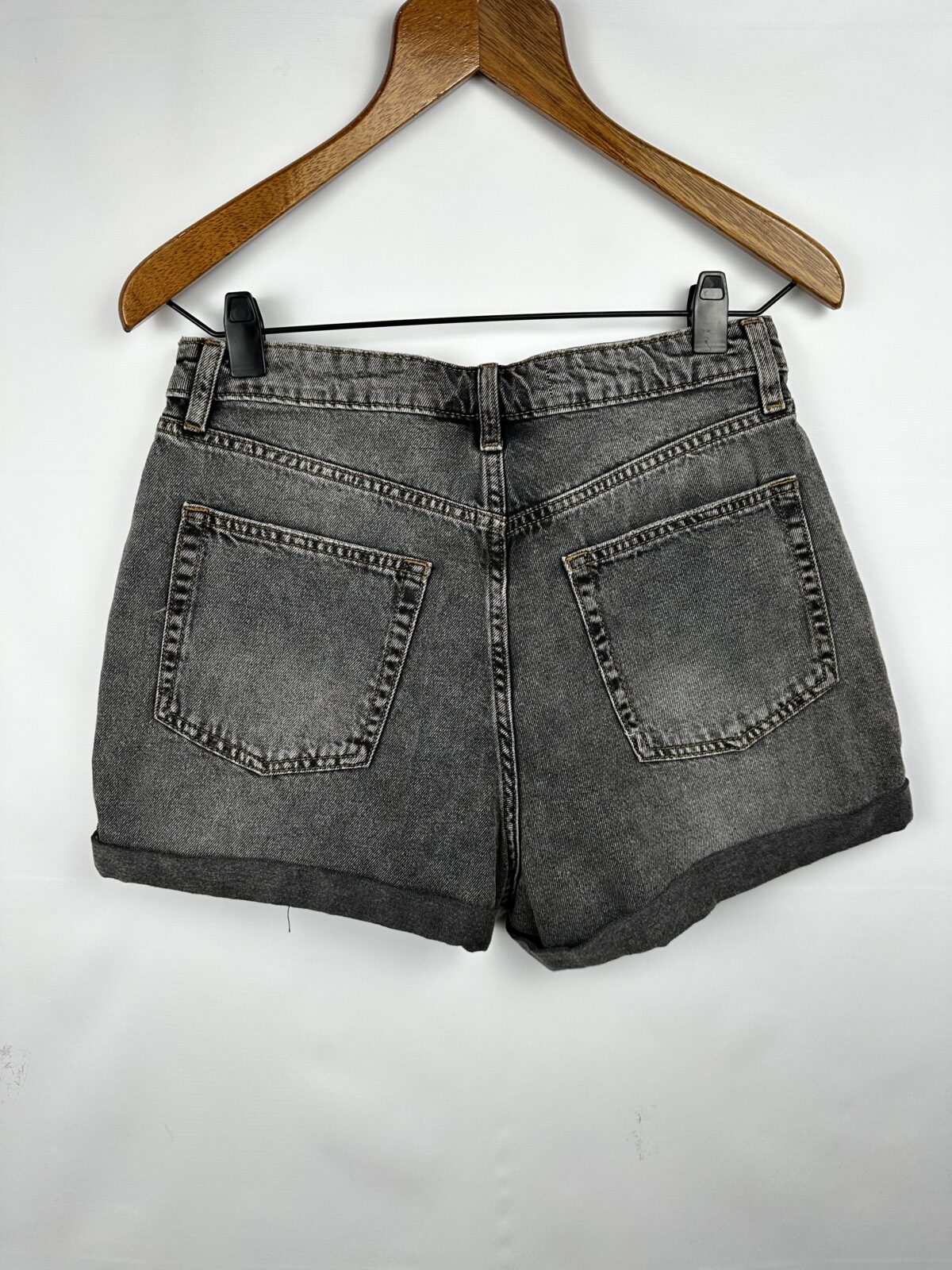 SHORT DE JEAN RIGIDO H&M (M) - Imagen 3
