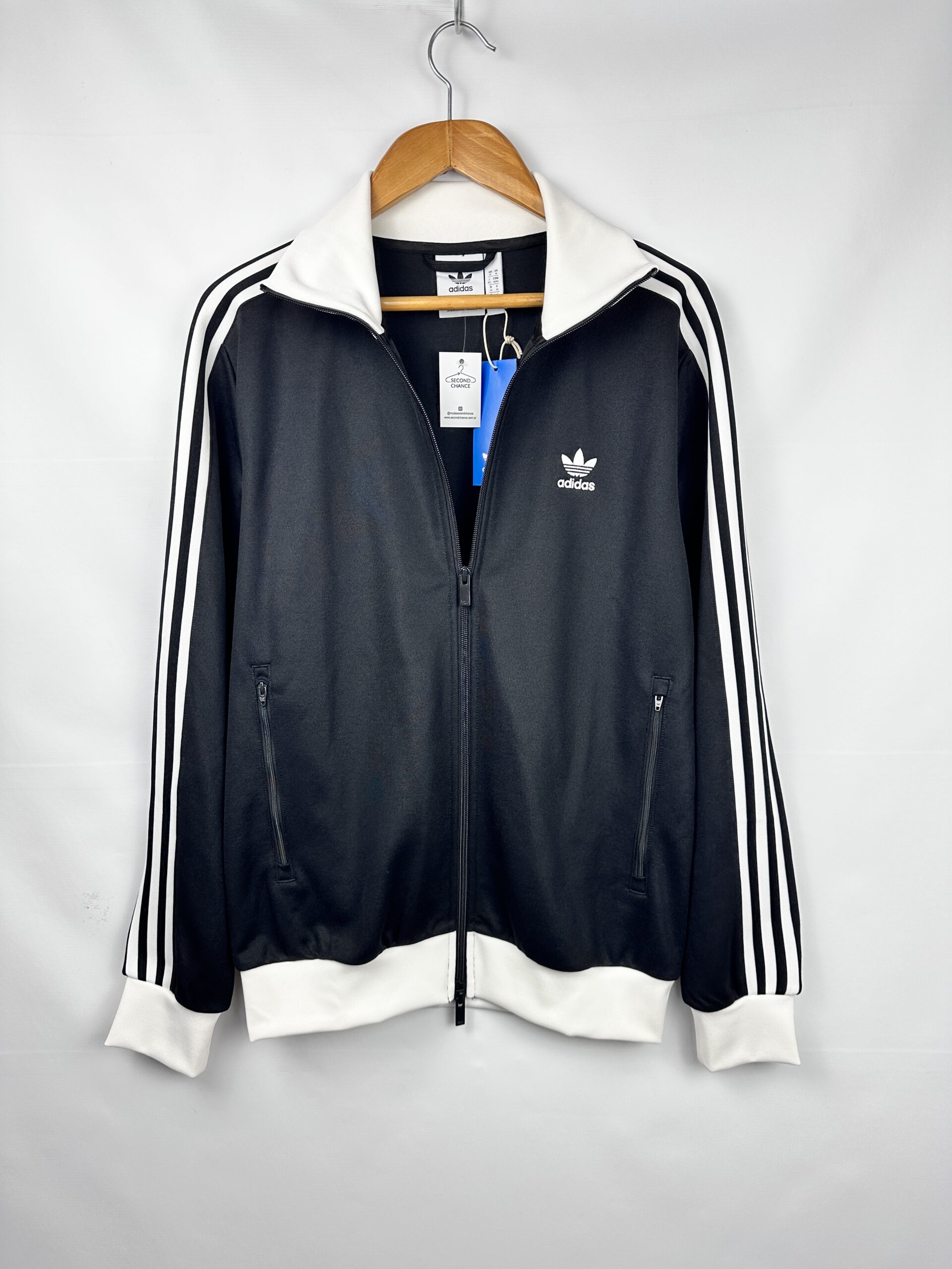 CAMPERA NEGRA Y BLANCA ADIDAS (M)