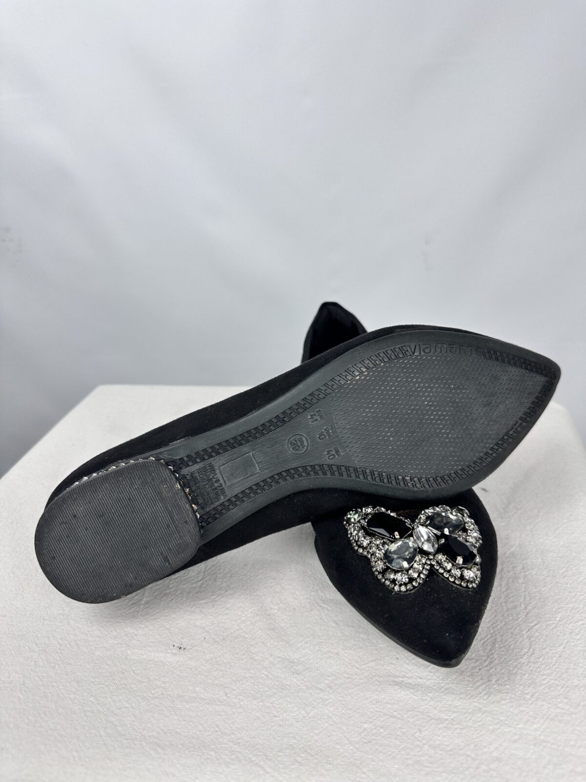 MOCASINES NEGROS CON APLIQUE VIA MARTE (40) - Imagen 4