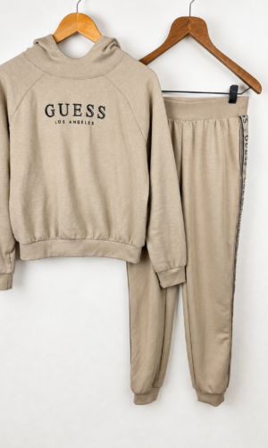CONJUNTO GUESS BEIGE PANTALON+BUZO (S)