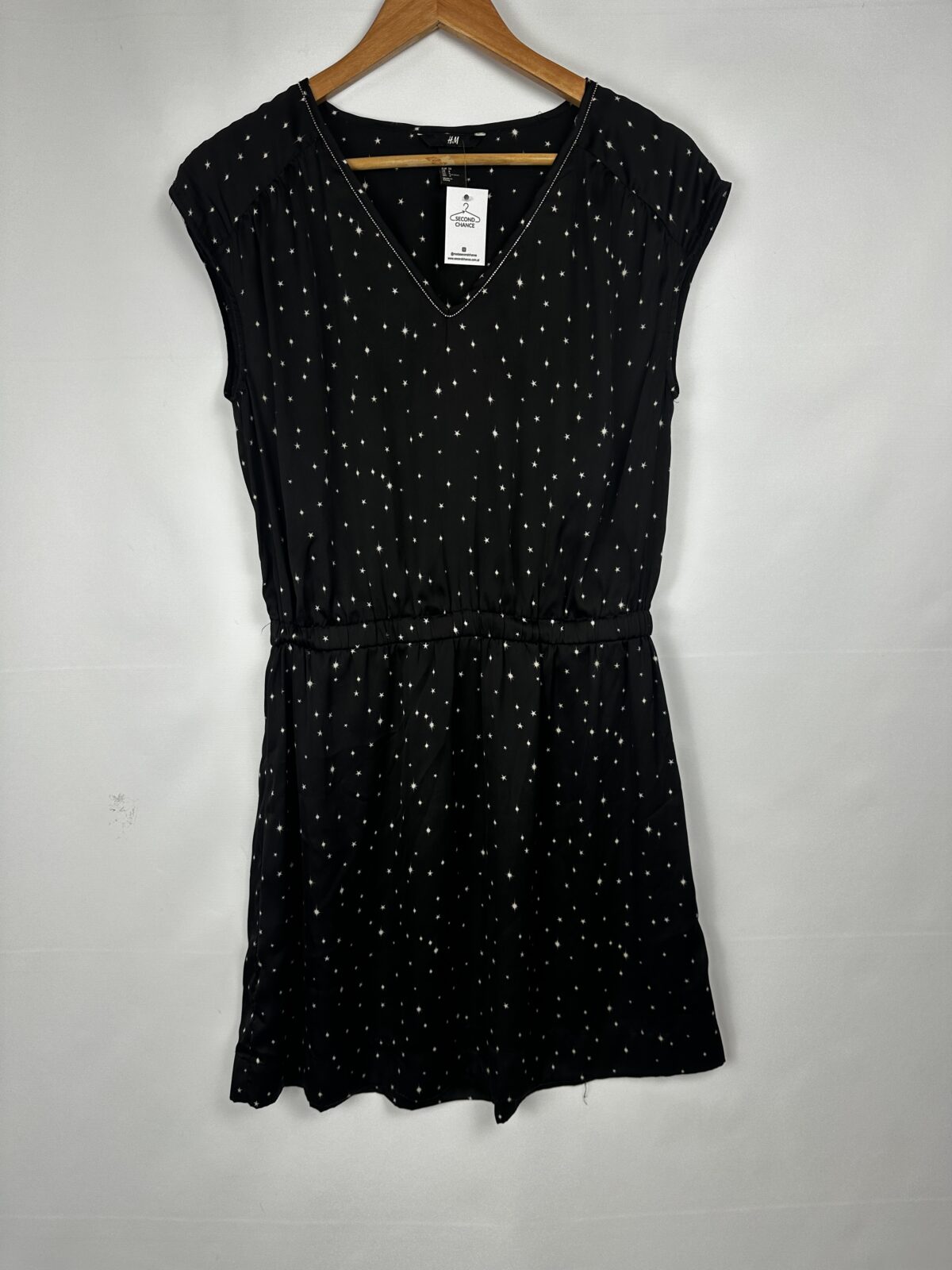 VESTIDO NEGRO ESTAMPA ESTRELLA H & M (S)