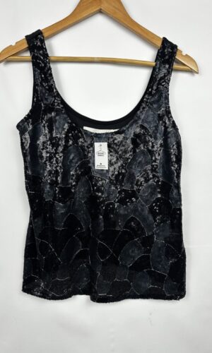 MUSCULOSA NEGRA CON LENTEJUELAS CHER (M)