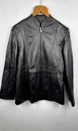 CAMPERA NEGRA 100% CUERO PRUNE (L)