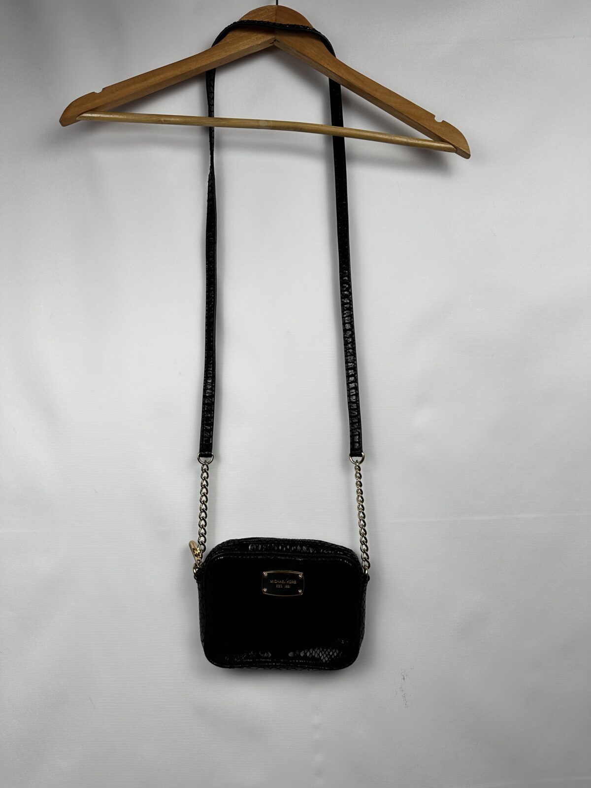 BANDOLERA NEGRA MICHAEL KORS - Imagen 4