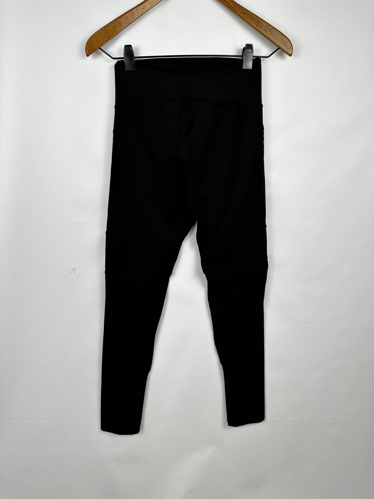 CALZA ADIDAS NEGRA CON LINEAS ROSAS (S) - Imagen 3