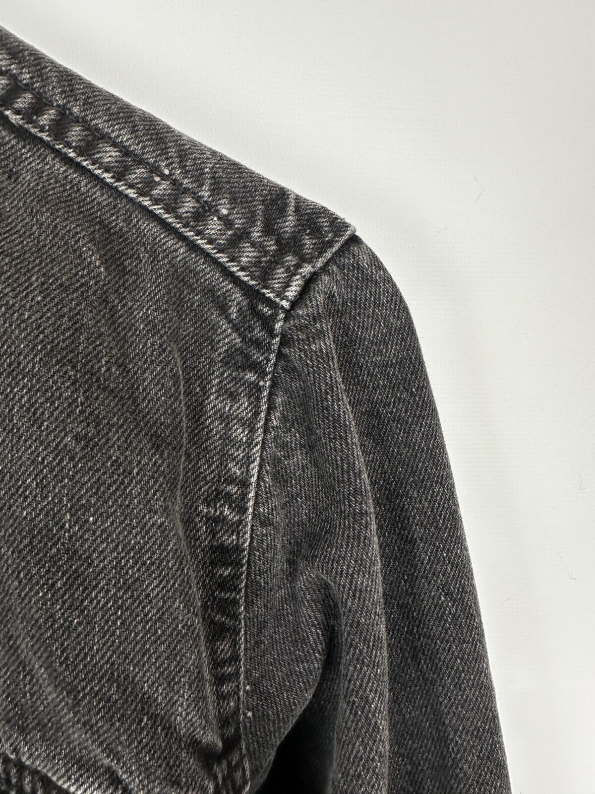 CAMPERA DE JEAN NEGRA GAP (L) - Imagen 2