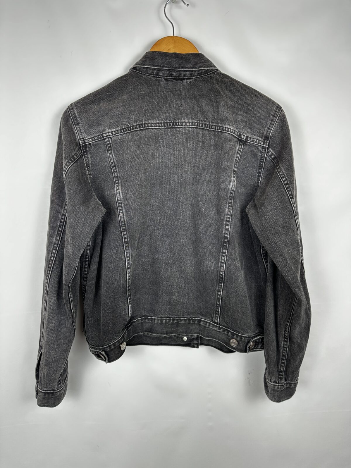 CAMPERA DE JEAN NEGRA GAP (L) - Imagen 3